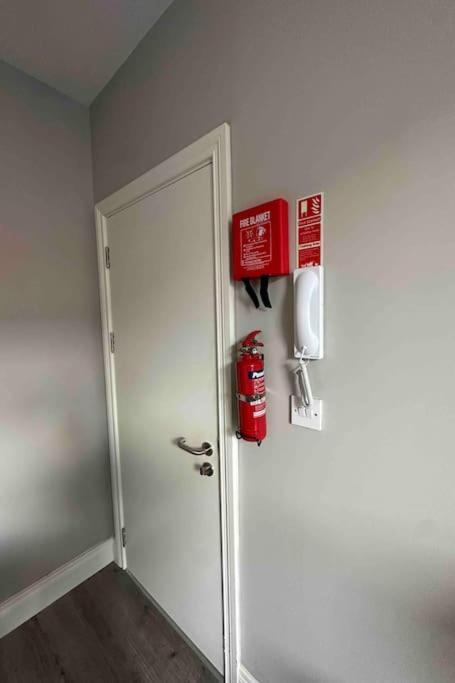 Private Cosy Studio - A1 Location Apartamento Dublin Exterior foto