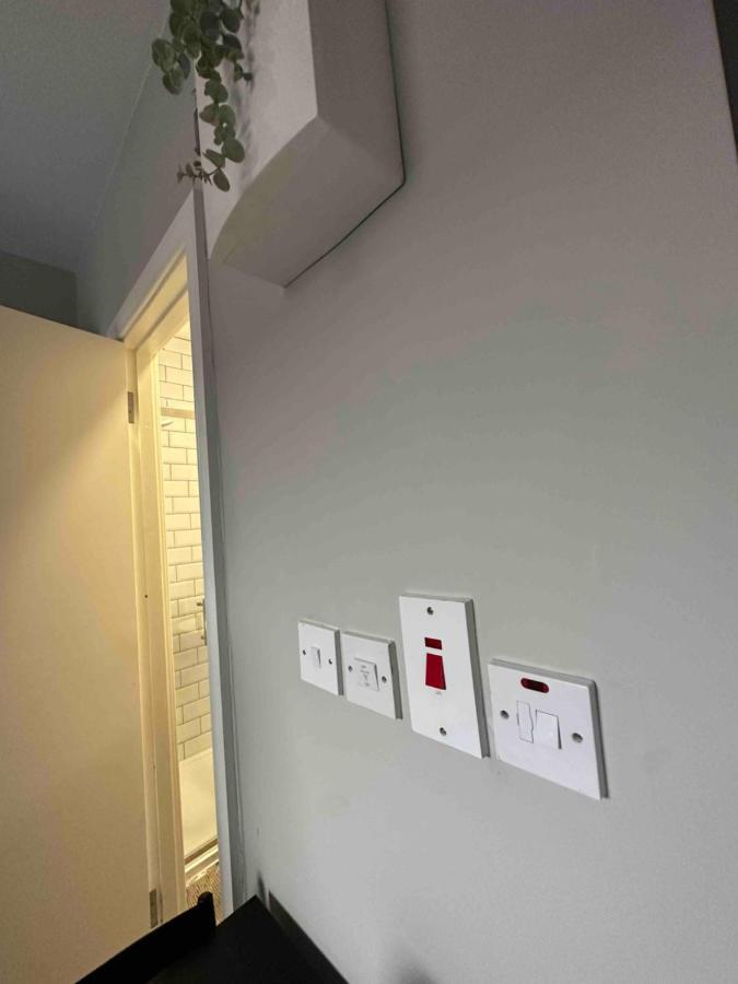 Private Cosy Studio - A1 Location Apartamento Dublin Exterior foto